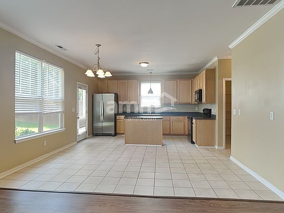 4th image of 409 Stobhill Ln