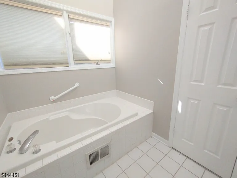 55 Clarken Dr — Photo 15