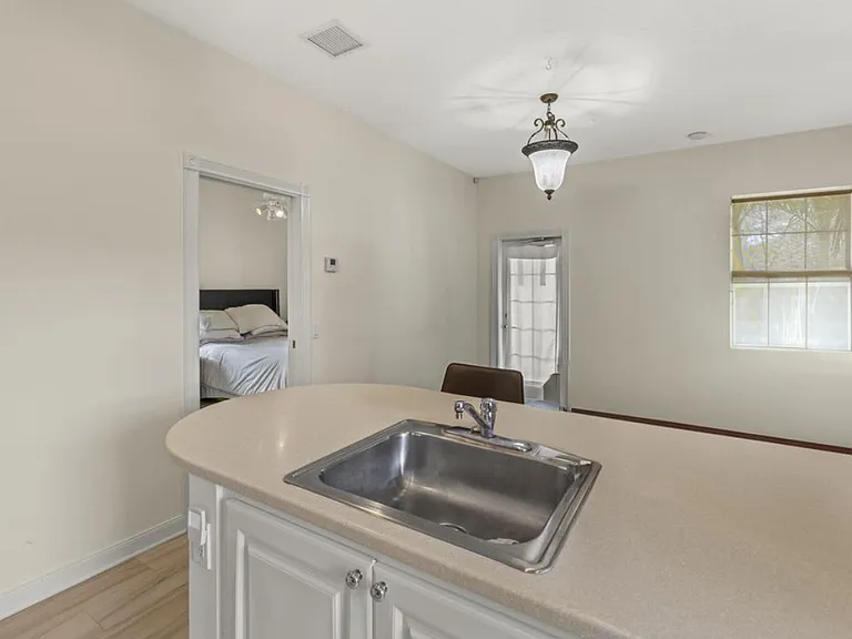 106 Bonaire Ln — Photo 9