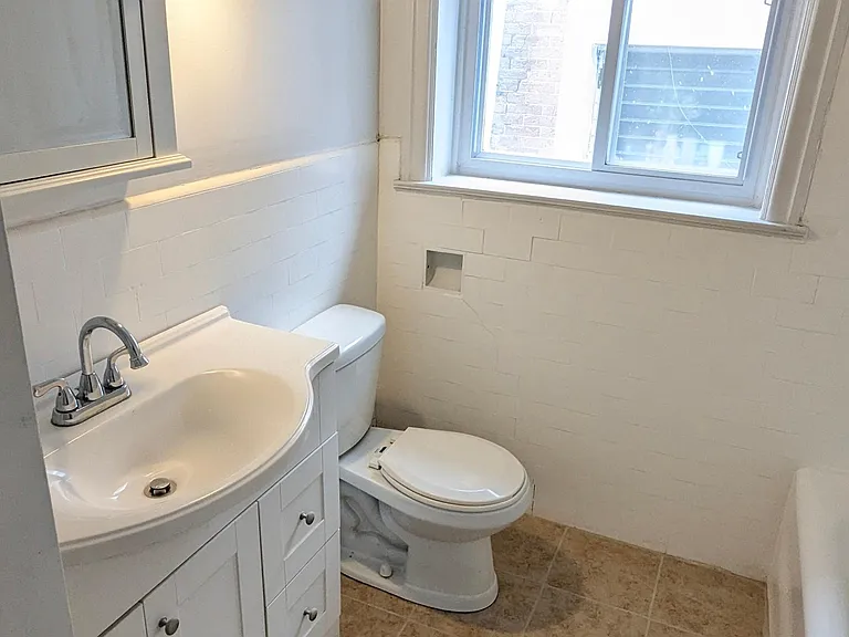 Full bathroom. Brand new everything.