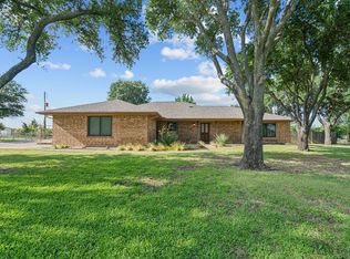 200 Berry Dr, Haslet, TX 76052