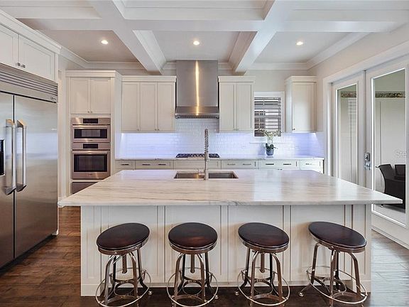4th image of 3923 Haws Ln #4