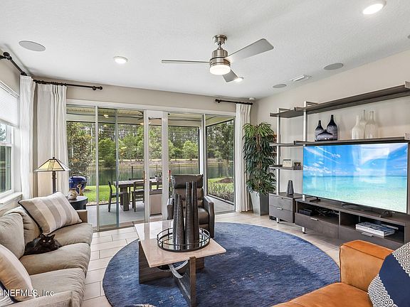 4th image of 35 PEPPERPIKE Way
