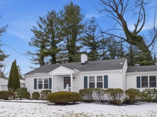 15 Wheeler Rd, Chester Boro, NJ 07930