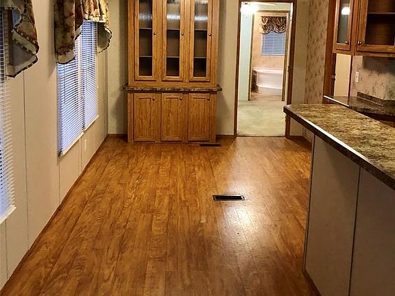 5th image of 7031 1/2 Kamas Ln