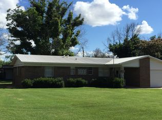 207 Whiteside St, Seymour, TX 76380