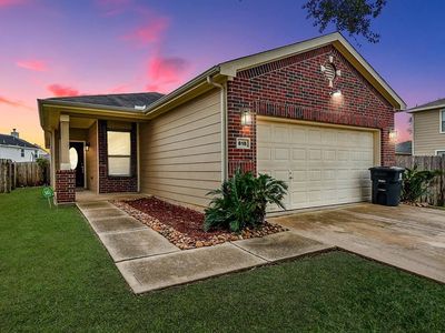 818 Staffordale Manor Ln, Houston, TX, 77047