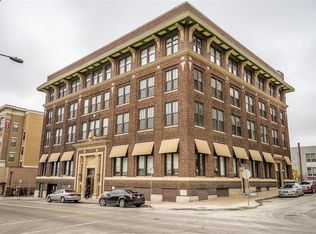 523 Grand Boulevard Blvd #3-B-3B, Kansas City, MO 64106