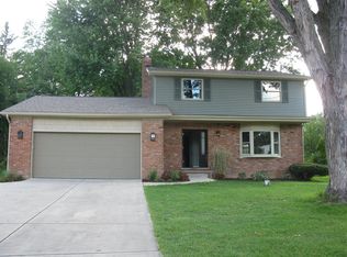 13346 Firestone Dr, Fenton, MI 48430