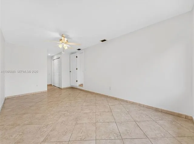 6447 SW 10th St — Photo 11