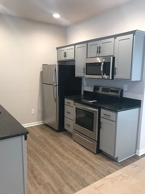 3 bed, 2.5 bath, 1400 sqft, $1,600 — Photo 4