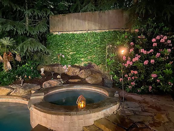 Relaxation in paradise
