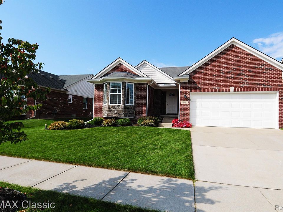 1st image of 19141 Shrewsbury Dr
