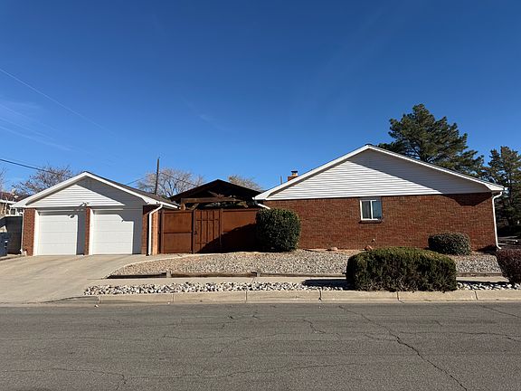 2nd image of 10501 Sierra Bonita Ave NE