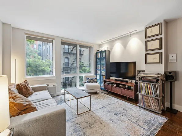 59 Hawthorne St APT 2D, Brooklyn, NY 11225