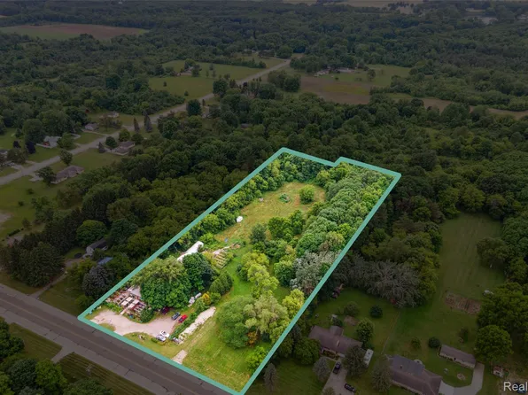 9083 N Clio Rd, Clio, MI 48420