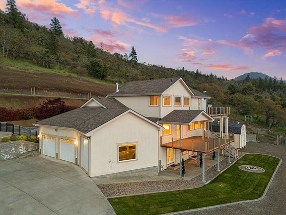 2nd image of 4002 Dry Creek Rd