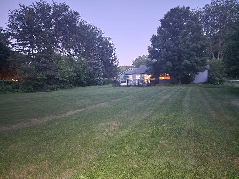 39W496 Hemlock Dr — Photo 4