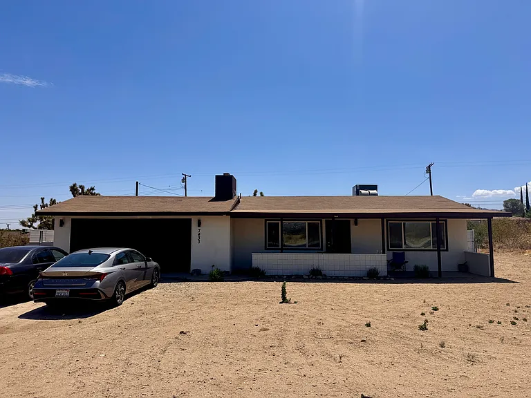 7433 Sage Ave — Photo 1