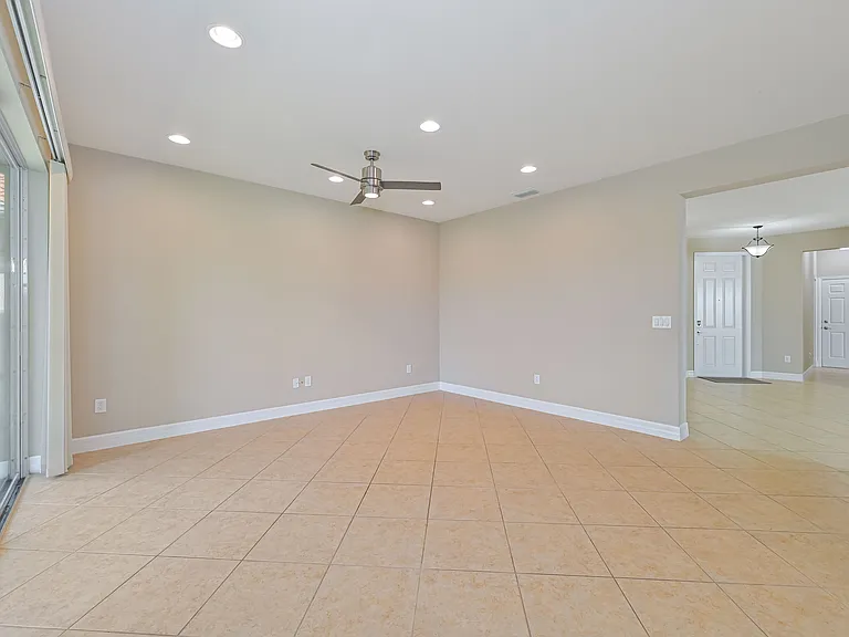 10474 Spruce Pine Ct — Photo 8
