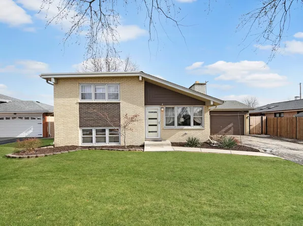 8137 Odell Ave, Bridgeview, IL 60455