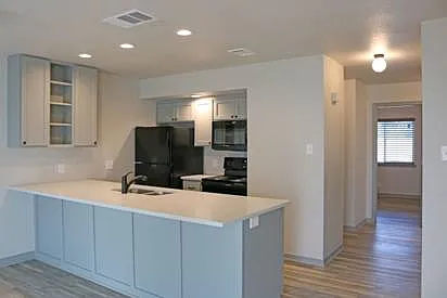 906 Hi Cir N — Photo 2