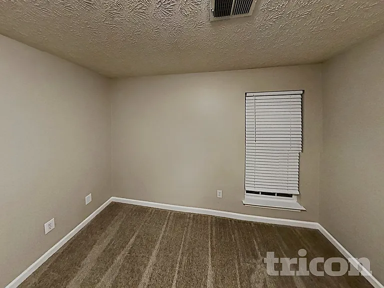 94 Oakview Dr — Photo 14