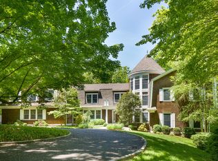 9 Davis Dr, Armonk, NY 10504