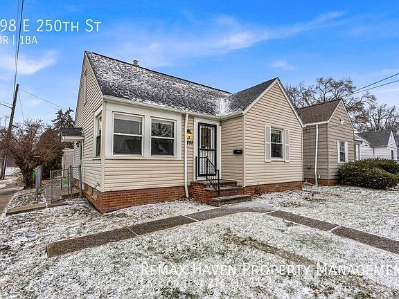 2nd image of 498 E 250th St