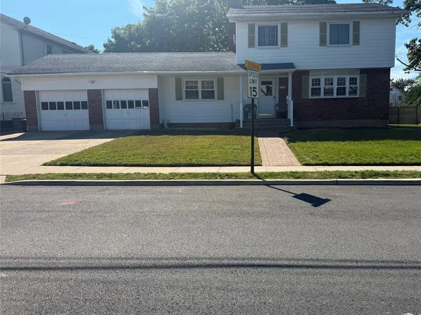 383 Clinton Avenue, Cedarhurst, NY 11516