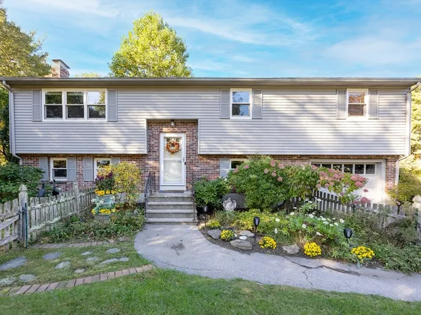 22 Greenview Dr, Holliston, MA 01746
