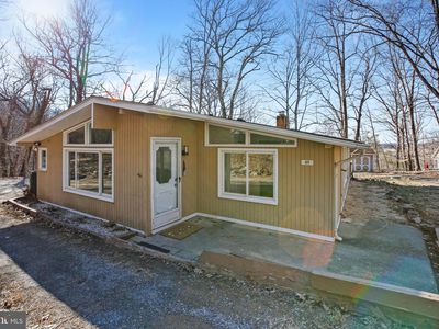 49 Honeysuckle Ct, Bluemont, VA, 20135
