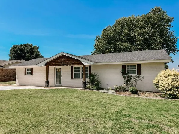 306 N Max St, Hinton, OK 73047