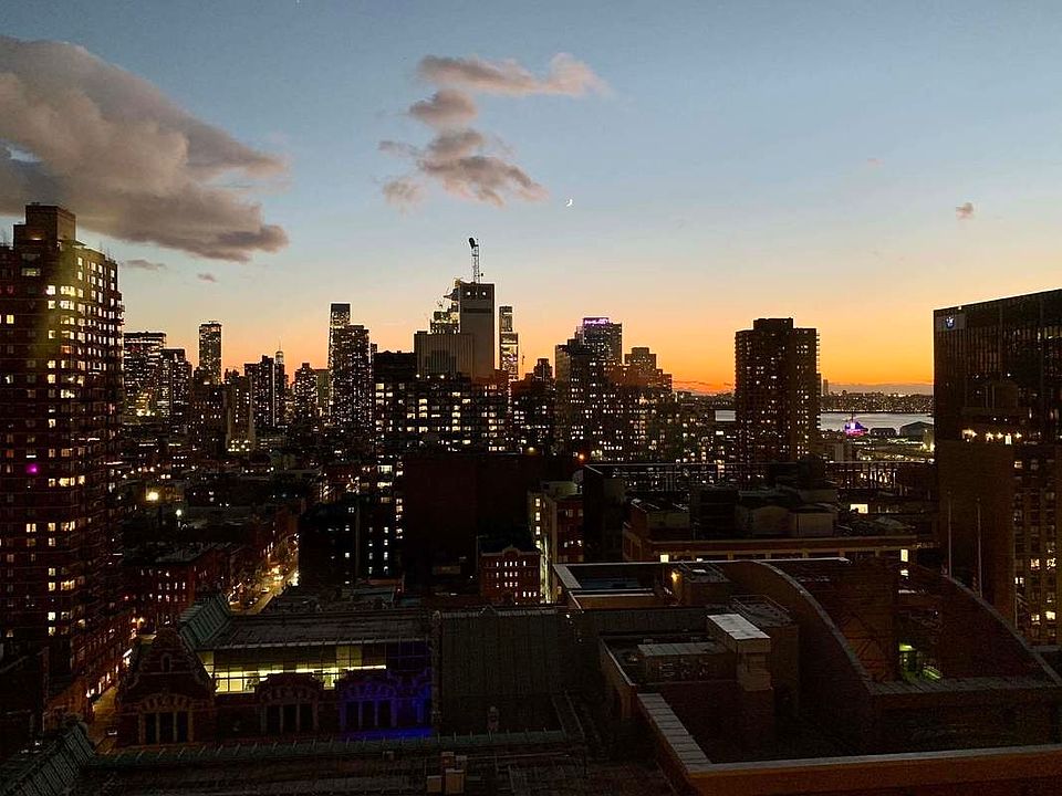 1st image of 225 W 60th St #B21