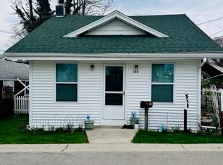 104 Summerville Dr, Rochester, NY 14617