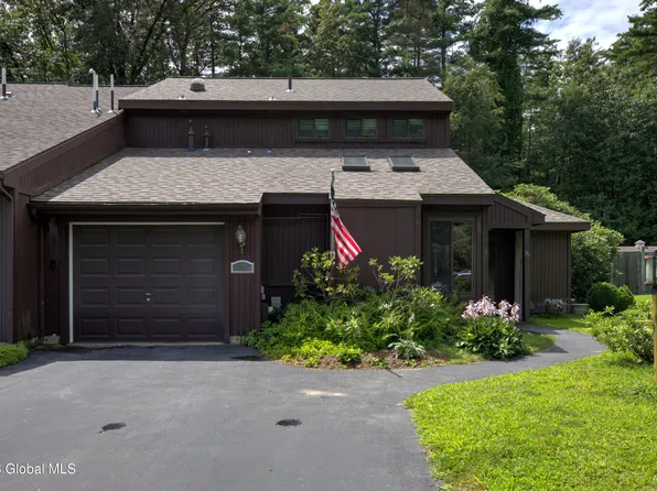 35 Snowberry Road, Malta, NY 12020