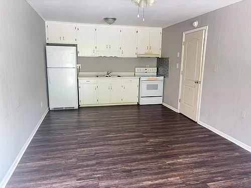 1880 Green Dr NW Photo 1