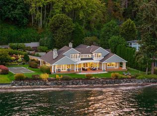 5216 Rockaway Beach Rd NE, Bainbridge Island, WA 98110