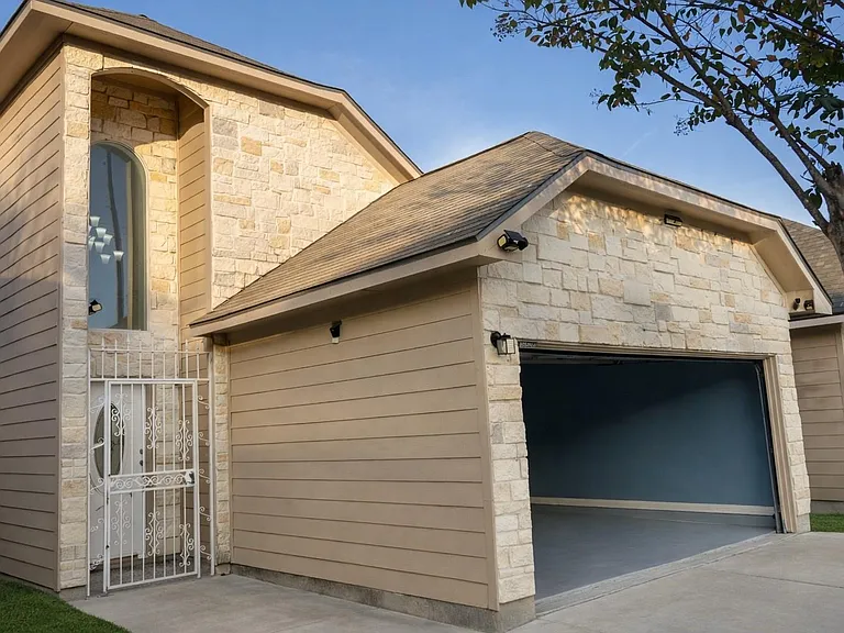 10904 Panther Ct — Photo 5