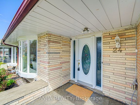 3rd image of 24 Friar Tuck Rd