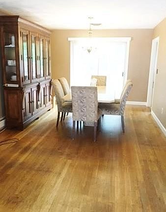 2nd image of 8 Lone Pine Ln
