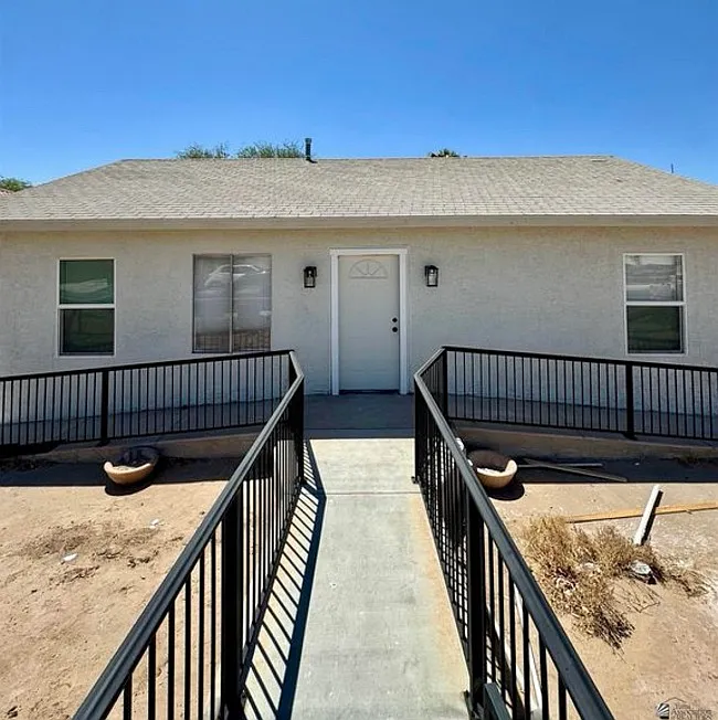 2 bed, 1110 sqft, $1,295 — Photo 1