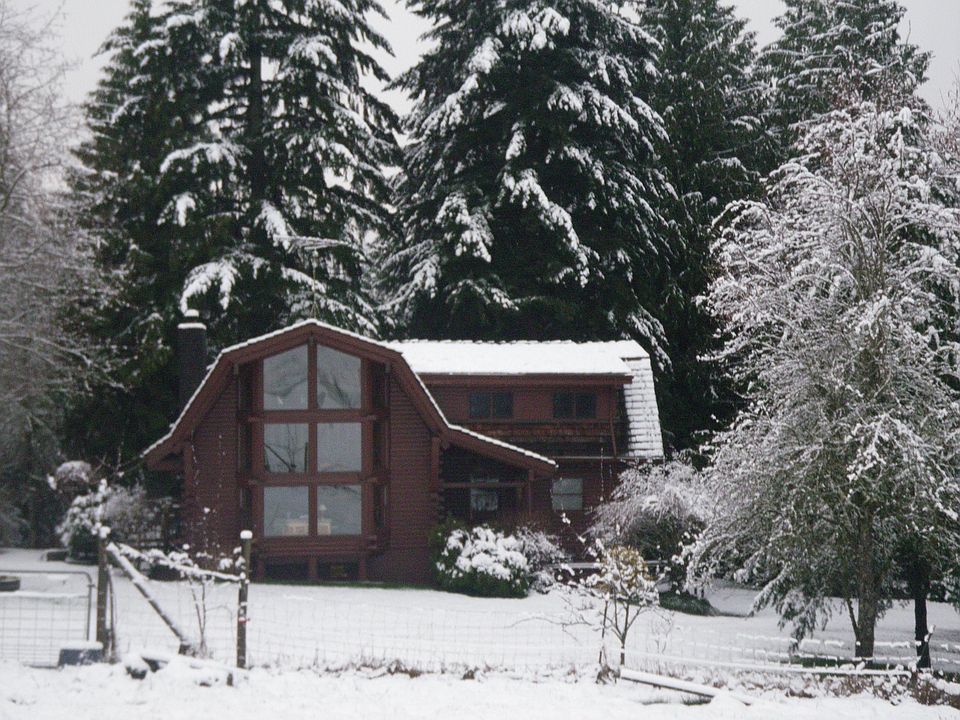 1st image of 16515 NE 207th Ave