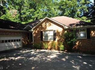 5630 Spruce Ln, Flowery Branch, GA 30542