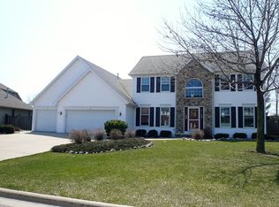 1750 Martinwood Ct, De Pere, WI 54115