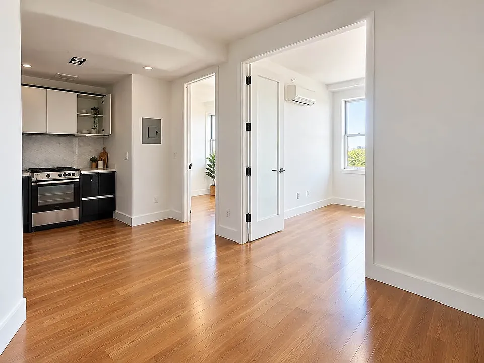 585 Ocean Pkwy #6C