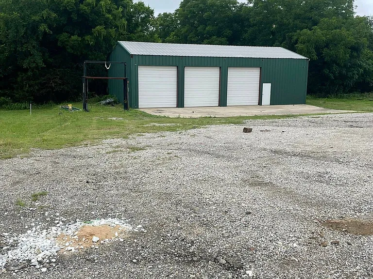 1131 County Road 561 — Photo 19