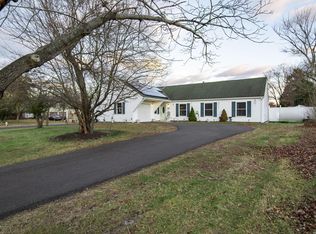 961 Quartz Dr, Toms River, NJ 08753