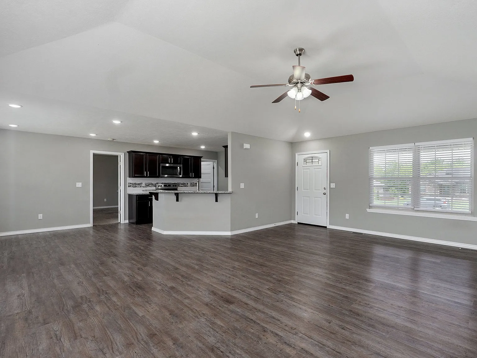 3 bed, 1660 sqft, $1,795 — Photo 2