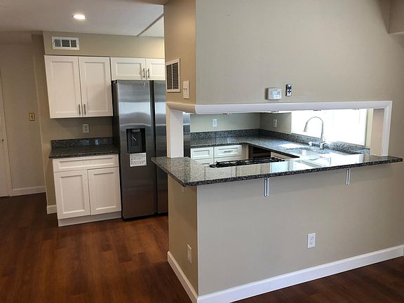2nd image of 213 E Custis Ave